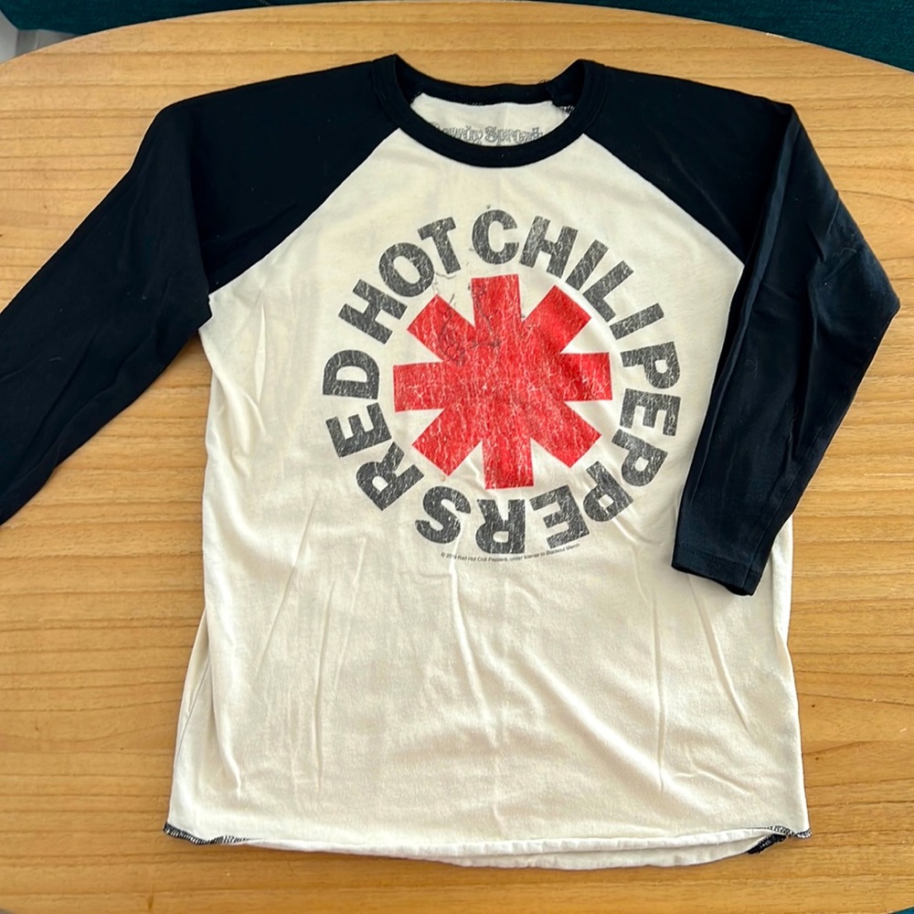 Rowdy Sprout raglan t-shirt Size 8 KIDS Chili Peppers